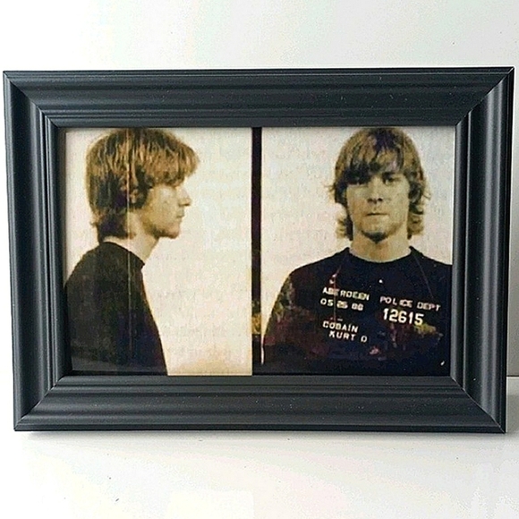 MUSIC Mugshots Kurt Cobain Nirvana Grunge 90s Guitar acoustic Nostalgia Frame - Picture 5 of 10